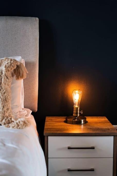 Central Maidstone Contractor Flat Экстерьер фото