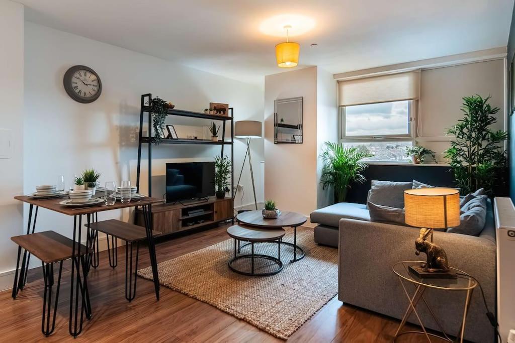 Central Maidstone Contractor Flat Экстерьер фото